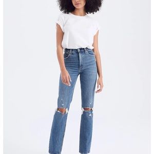 Abercrombie and Fitch The 90’s Straight Ultra High Rise Jeans